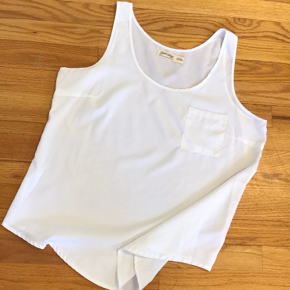 Dress white tank-top with pocket